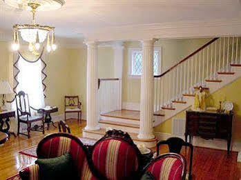 Fuquay Mineral Spring Inn & Garden ภายนอก รูปภาพ